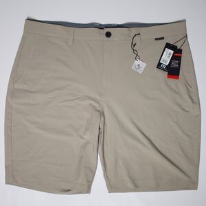 NWT Travis Mathew Wanderlust 9” Shorts Stretch Khaki Beige Men Size 40 (B4)